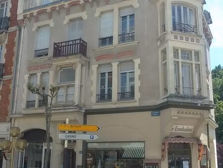 très bel appartement f3/4 à chatel-guyon