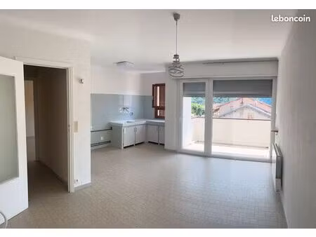 location appartement vide à roquebillière village 06450