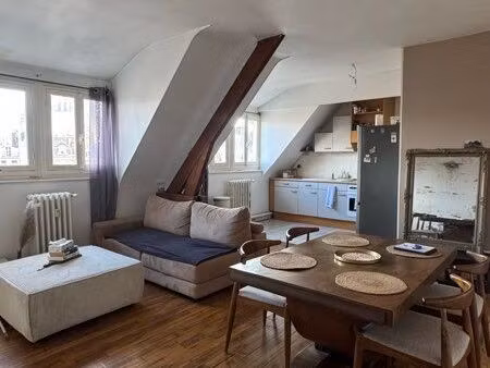 t3 de charme meublé - hyper centre de saint quentin