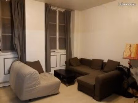 t2bis meublé 48m2 (100m bd cx-rousse)