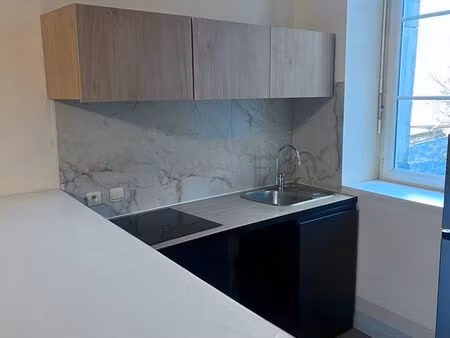 appartement 3 pièces 50 m2 ( place de la republique )