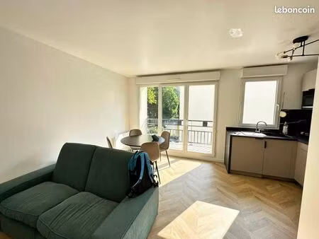 massy opéra - location t2 meublé de standing (39m²)