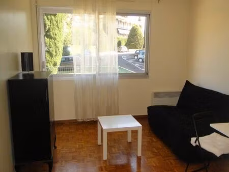 studio meublé avec parking