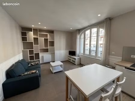 superbe t2 meublé avec garage hyper centre