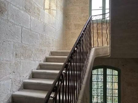 petit pied à terre à louer centre uzes