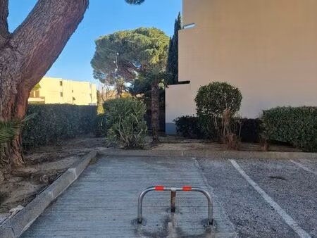 place de parking 15m2