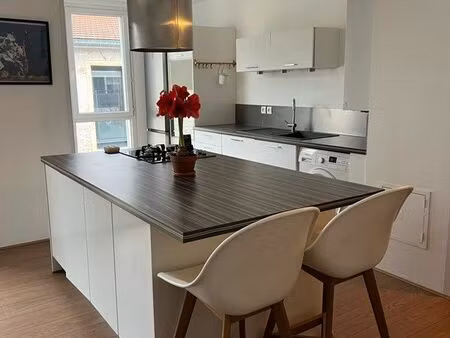 ? t3 meublé 63m² avec balcon + garage – lyon 9e gare de vaise