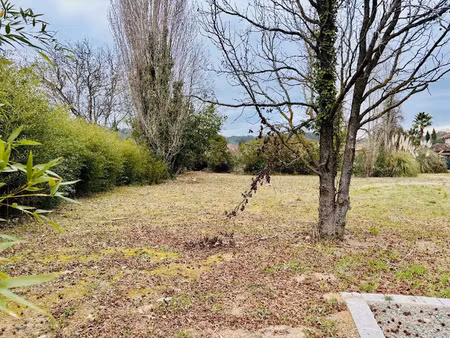 vente terrain 600 m² à pignans (83790)  156 000 €