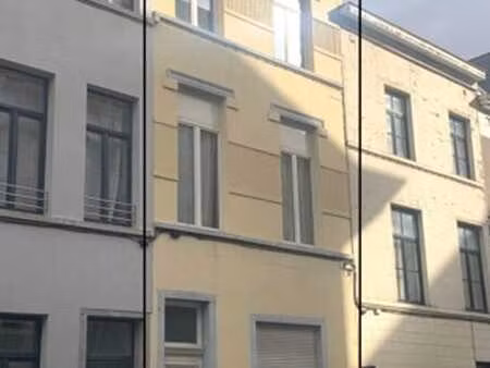 parlement européen - immeuble de rapport de 5 unités