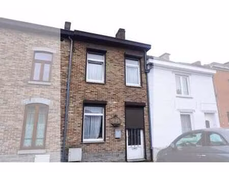 maison avec jardin 2 chambres (possibilite de 3)