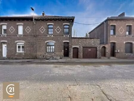 maison lumineuse à 3chambres spacieuses avec garage