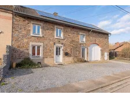 maison 2 ch en pierres du pays située à marchin !