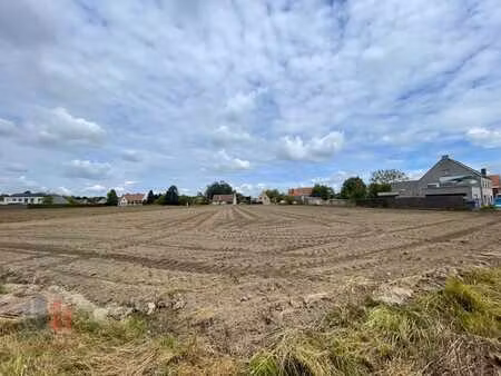 3.929 m² industrieterrein in roeselare: tal van mogelijkh...