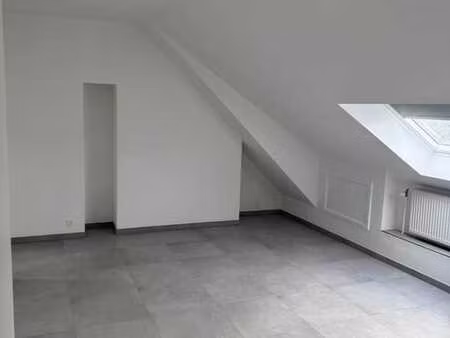 appartement 2 chambres rénové  lumineux et idéalement situé