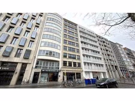 bureau lumineux à louer sur les quais à anvers