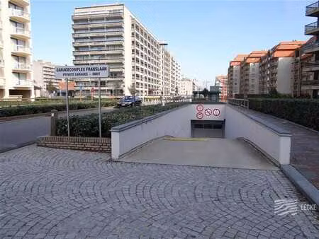 parking - garage fermé