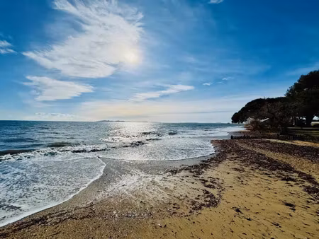 vente terrain 690 m² à carqueiranne (83320)  458 000 €