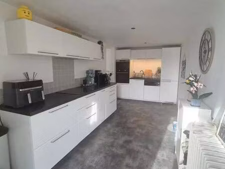 location maison à saint-corneille (72460) : à louer / 74m² saint-corneille