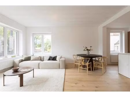 appartement (101 m²) met 3 slaapkamers en terras in de panne