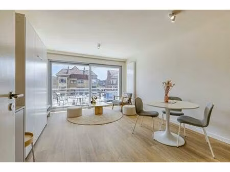 volledig gerenoveerde studio (30m²) te koksijde-bad