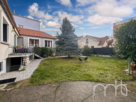 colombes guerlain - maison de plein pied avec jardin de 285 m²