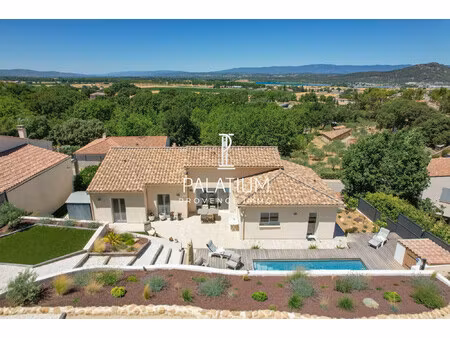 maison t4 de 2016 - 233m² sur terrain de 1000m²