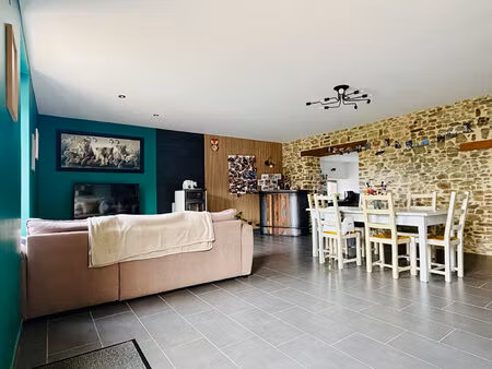 coup de coeur pour cette maison en pierre rénovée avec jardin plein sud