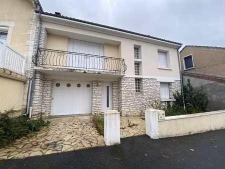 maison avec jardin et garage
