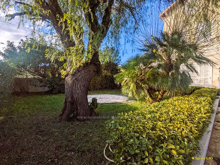 toulon ouest - maison individuelle de 149 m² - deux appartements - terrain 421 m²