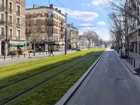 à louer – local commercial avec extraction – quartier dynamique de saint-denis