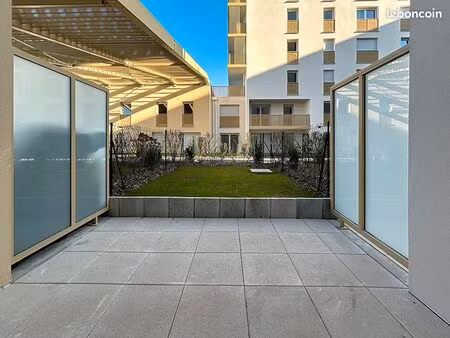 studio 1 pièce 24 m²