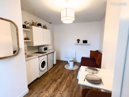 location - studio 14 m2 - rue de montreuil 75011