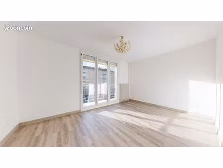 appartement t3 59 m²