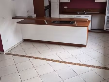 très beau f4 en duplex