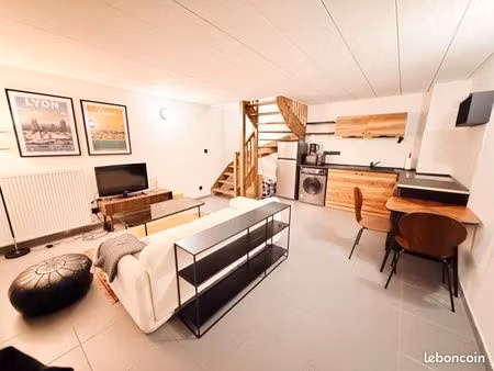 appartement meublé rénové – bail mobilité 1 à 10 mois – 1 150 tout inclus – la mulatière