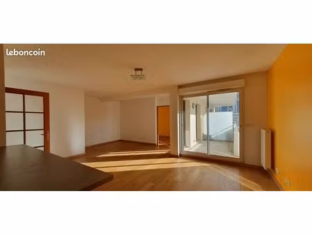 appartement t3 – hyper-centre de lille - terrasse - cave et garage