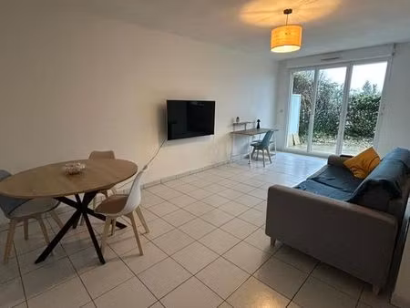 t2 meublé en rez de jardin