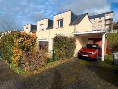 maison t2 en duplex  (50m²) avec jardin et place de parking