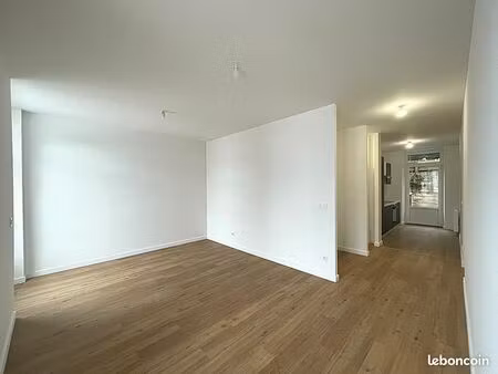 t3 58 m² neuf rdc cuisine équipée terrasse cave