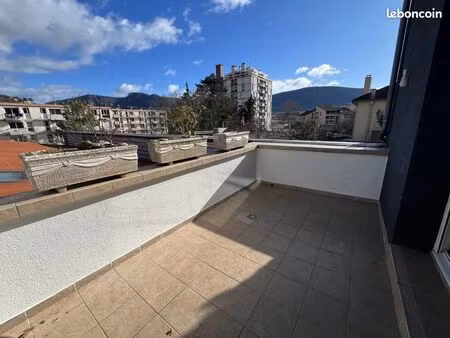 appartement 4 pièces 104 m²