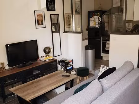 t2 meublé bords de loire 42 m²