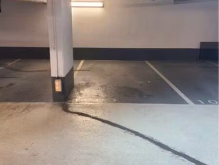 place de parking dans résidence sécurisée