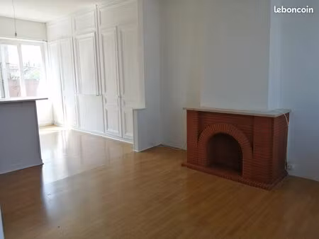 a louer - t3 69 60 m²