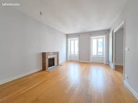 t4 tres lumineux hyper centre - rue contrescarpe