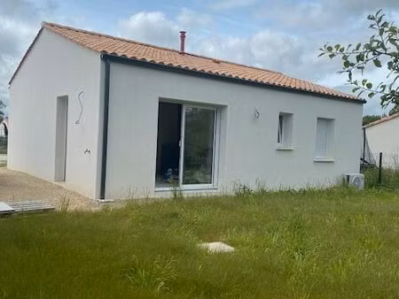 maison a louer a grues