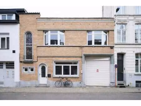 instapklaar 2-slpk appartement met een ruim zonneterras e...