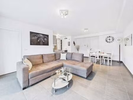 superbe appartement avec 2 chambres et terrasse en plein coe