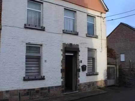 maison 3 façades avec garage et jardin