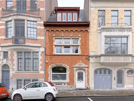 sous offre !! tenbosch - maison bourgeoise de ± 277 m² avec