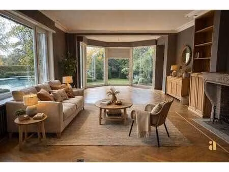 à louer : maison spacieuse avec piscine